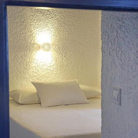 Le Petit Chateau Ano Syros Esterno foto