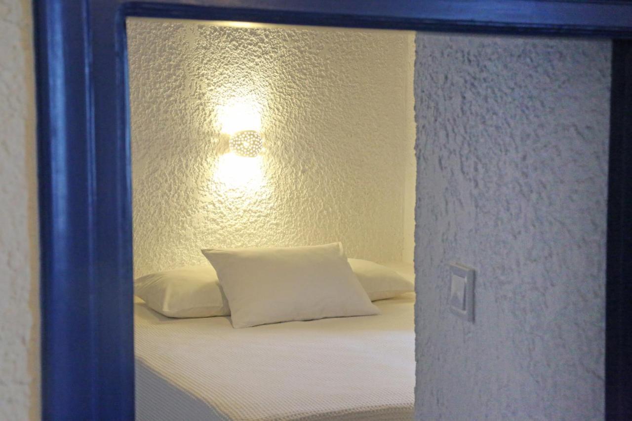 Le Petit Chateau Ano Syros Esterno foto
