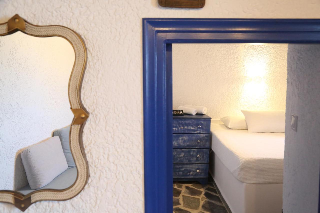 Le Petit Chateau Ano Syros Esterno foto