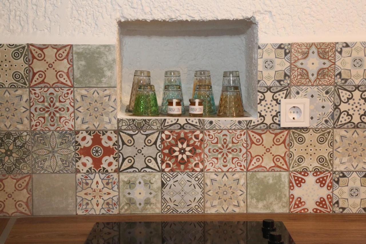 Le Petit Chateau Ano Syros Esterno foto