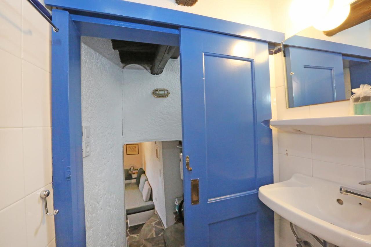 Le Petit Chateau Ano Syros Esterno foto