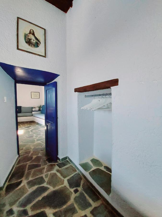 Le Petit Chateau Ano Syros Esterno foto