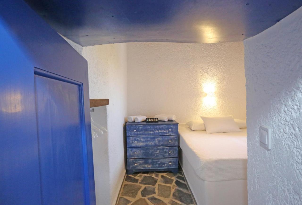 Le Petit Chateau Ano Syros Esterno foto