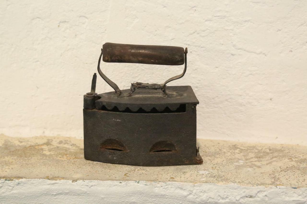 Le Petit Chateau Ano Syros Esterno foto